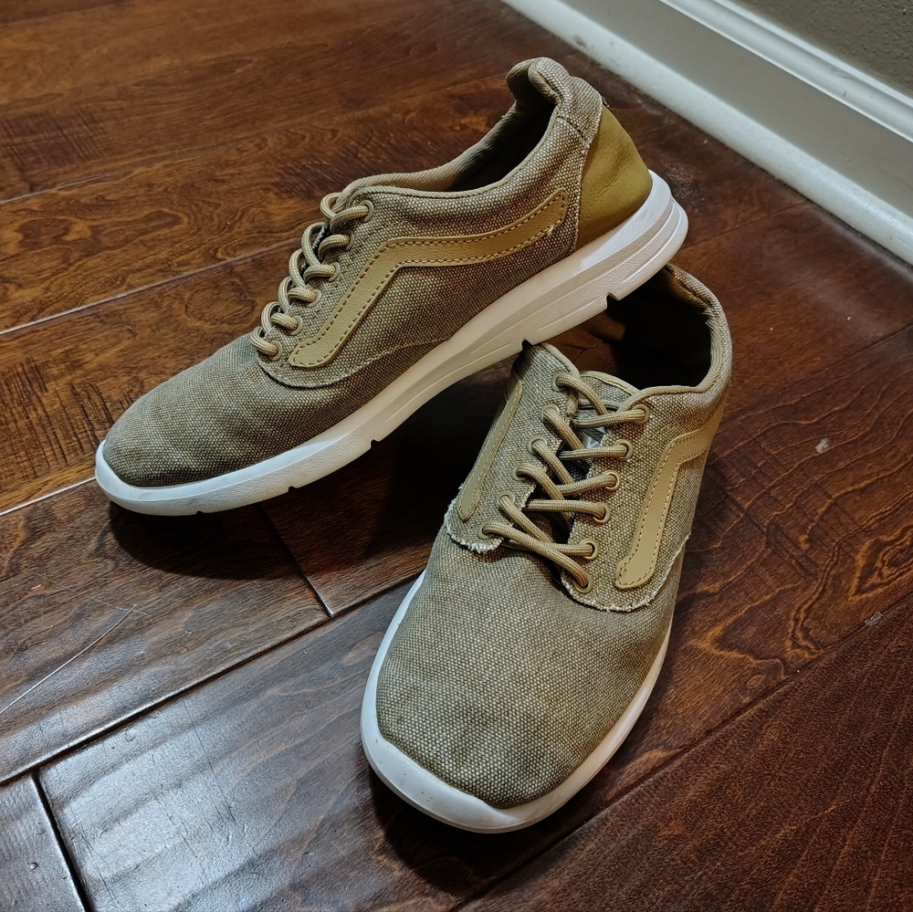 Vans Old Skool UltaCush Canvas Sneakers Khaki Tan Men’s 10.5 / Women’s 12